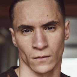 Radouan Leflahi 飾演 Damien