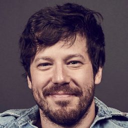 約翰加拉赫 飾演 Emmett