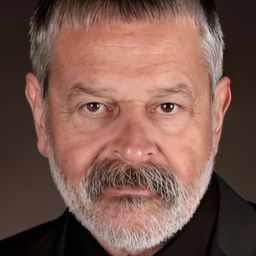 Payidar Tüfekçioğlu 飾演 Çetin