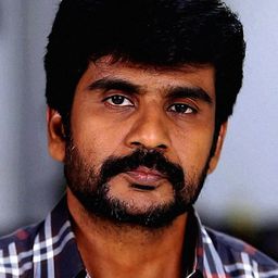 Shreekumar 飾演 Bharani