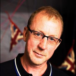 Dave Rowntree - 布勒合唱團：溫布利球場演唱會演員 飾演Self