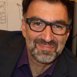 Radosław Krzyżowski 飾演 TW 'Alfa'