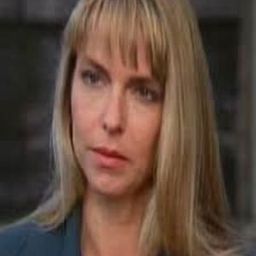 Brigitta Stenberg - 母子威龍演員 飾演Stewardess