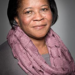 Isabel Cardoso 飾演 Isabel