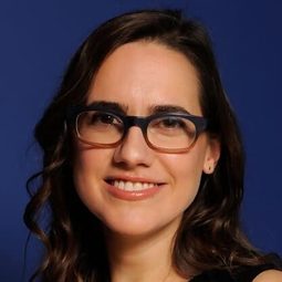 Jennifer Prediger - 初戀上女孩演員 飾演Assistant Principal Heather Wiggins