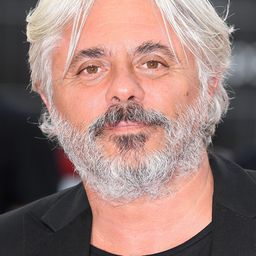 Dino Abbrescia 飾演 Gabriele