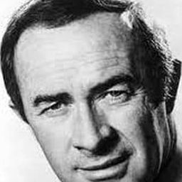 William Franklyn 飾演 Cecil