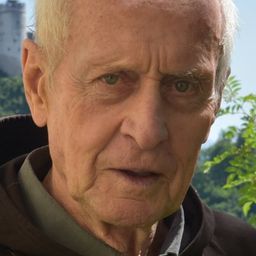 Heinz Trixner 飾演 Emil Groeschel