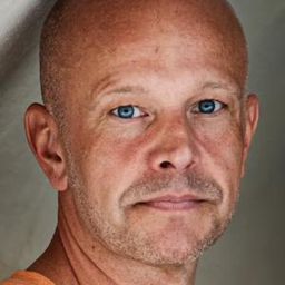 弗雷德里克·霍爾格倫 飾演 Ulf