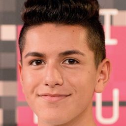 Anthony Quintal 飾演 Sam