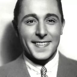 Rufino Inglés - High Voltage演員 飾演Detective