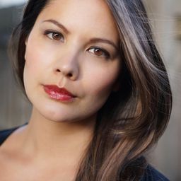 Ming-Zhu Hii 飾演 Dr. Margaret Xu