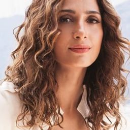 Camila Pitanga 飾演 Silene