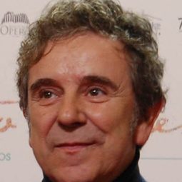 米格爾·德里拉 飾演 Onofre