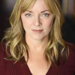 Jennifer Pierce Mathus - 屠．姐上錯身演員 飾演Ginny's Mom