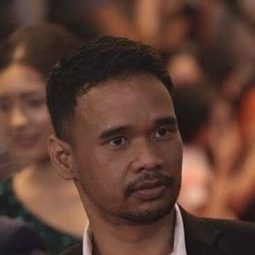 Nakorn Phopairoj - Nha Harn編劇