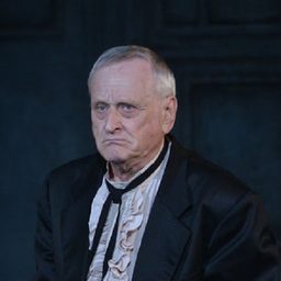 Lev Eliseev 飾演 Self