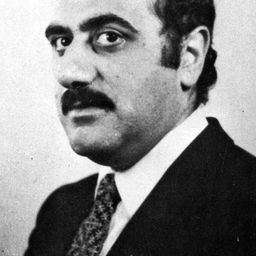 Gianfranco Barra 飾演 on. Proietti