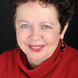 Angela Curran 飾演 Helen