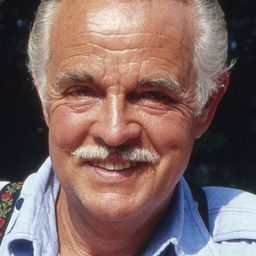 Ulrich Beiger 飾演 Grischa