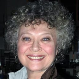 Lauren Klein - 了不起的埃莉諾演員 飾演Vera