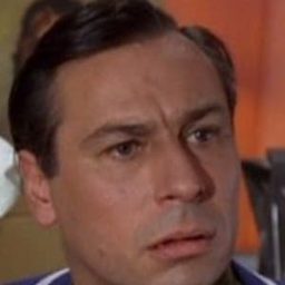 John Maxim - 恐怖德古拉演員 飾演Inn Customer (uncredited)