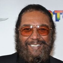 Eddie Holland 飾演 Self