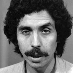 Adriano Castillo - 後事演員 飾演Comedian