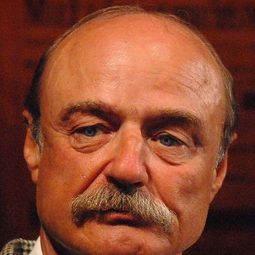 Pavel Nový - 火車演員 飾演Father