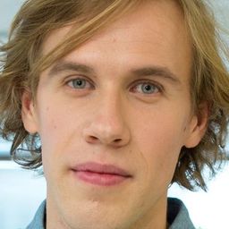 Pyry Äikää 飾演 Aarne