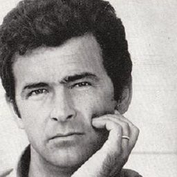 Iurie Darie 飾演 Major Marinescu