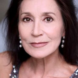 Isabelle Tanakil - T'aime演員 飾演Anne Gontier