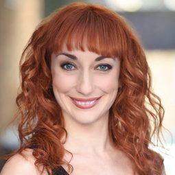 Sonia Villani 飾演 Francesca