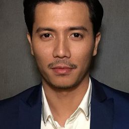 Fattah Amin 飾演 