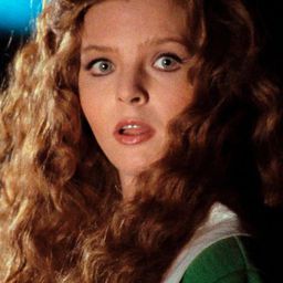 Nicoletta Elmi - 魂斷威尼斯演員 飾演Little Girl at Table (uncredited)