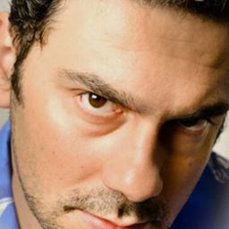 Arpad Vincenti - Something New演員 飾演Contrabbassista Trio