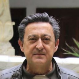 Mariano Peña 飾演 Padre de 'Dienteputo'