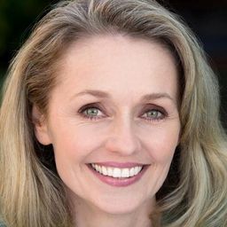 瑞秋·布萊克 飾演 Mrs. Pike