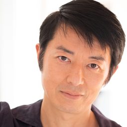 小山田將 飾演 Bartender