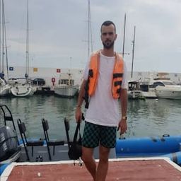 丹·基里亞克 飾演 Lica