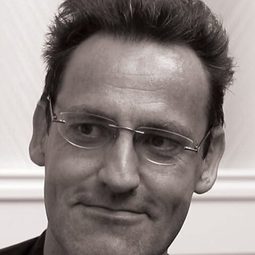 Johan Hoorn 飾演 Self