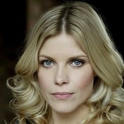 Vanessa Hehir 飾演 Estetista