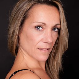 Dorleta Urretabizkaia 飾演 Ezpeleta