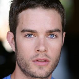 卡拉德·哈里斯 飾演 Colby