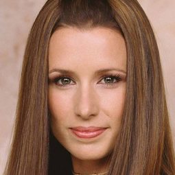 薛妮史密斯 - 我為君狂演員 飾演Faye-Jean Lindsay