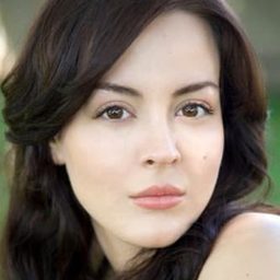 Azure Parsons - 孖GUN雙雄演員 飾演Waitress Maggie