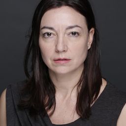 Patirke Mendiguren - 代號：皇帝演員 飾演Alicia