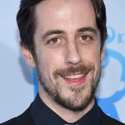 James McGrath 飾演 Wizzie / Elvis Impersonator (voice)