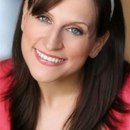 梅莉莎·里昂斯 飾演 Princess Anneliese (singing voice)