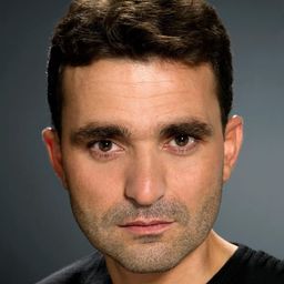 哈姆迪·卡赫拉曼 - 瘋狂暑假演員 飾演